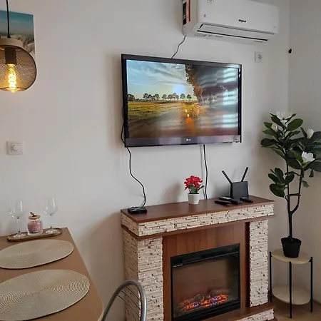 Orange On Sunny Day 6 Complex Apartment Tŭnkovo