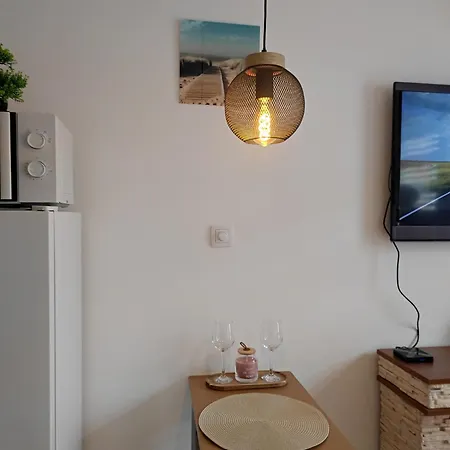 Apartment Orange On Sunny Day 6 Complex *